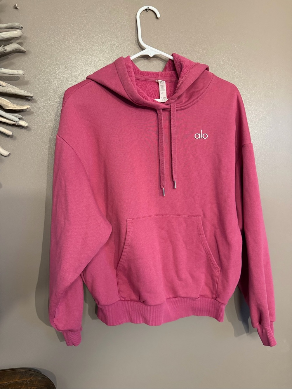 Alo Hooded Sweatshirt Women’s in pink